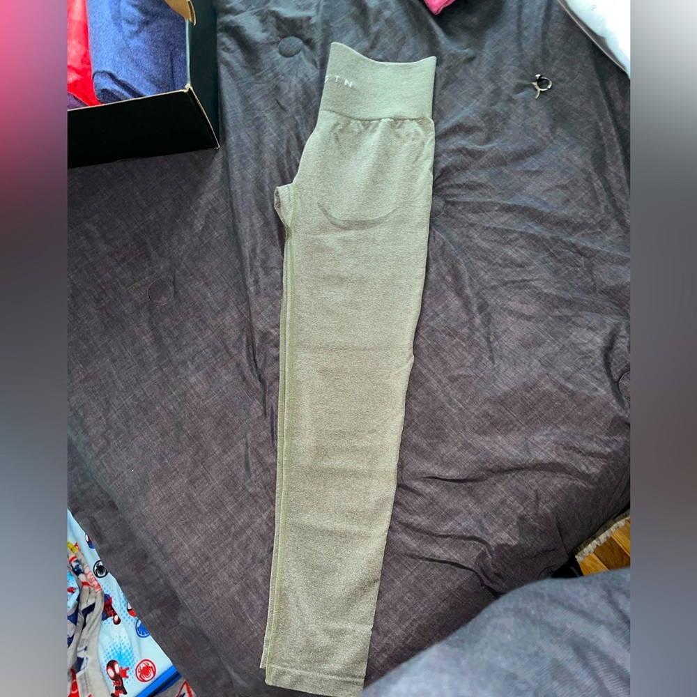 NVGTN butt contour seamless leggings khaki never worn